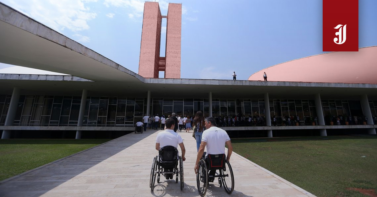 Paulo Guedes e o show de horrores contra a pessoa com deficiência