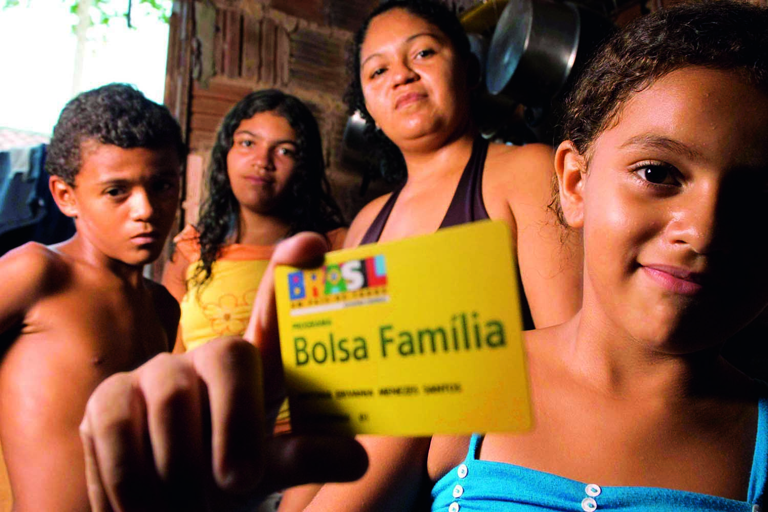 Bolsa Família: STF derrota Bolsonaro e suspende cortes no Nordeste