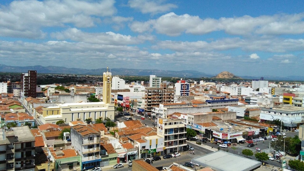 “Não existe irregularidade alguma”, relata coordenadora de comunicação sobre 38 Mil Reais gastos com carro de som em campanha do COVID – 19, em Patos