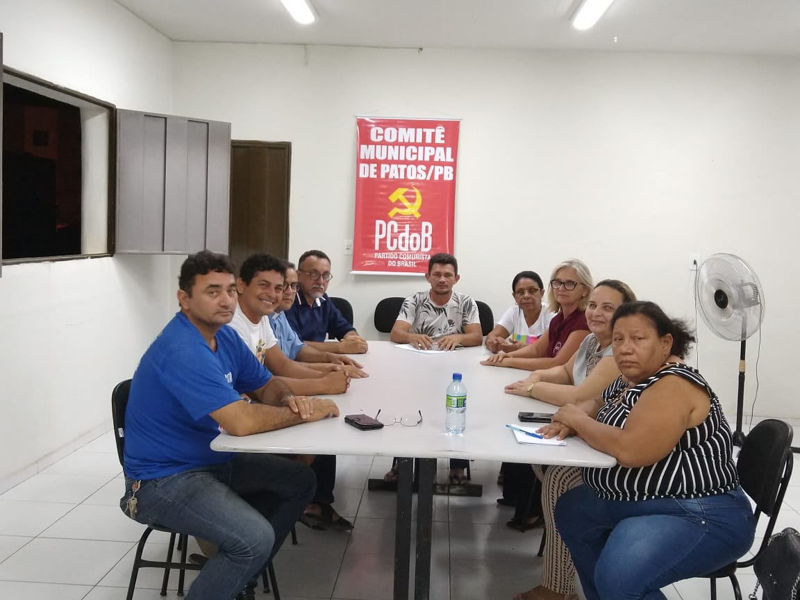 Executiva do PCdoB se reúne em Patos