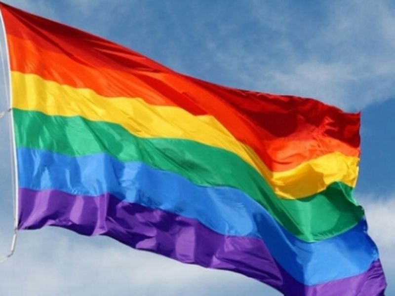 Hoje celebramos o orgulho e a resistência LGBTQI+!