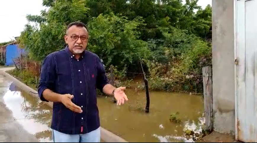 Vereador Zé Gonçalves (PT), recebe denúncias dos moradores do Conjunto dos Sapateiros em Patos