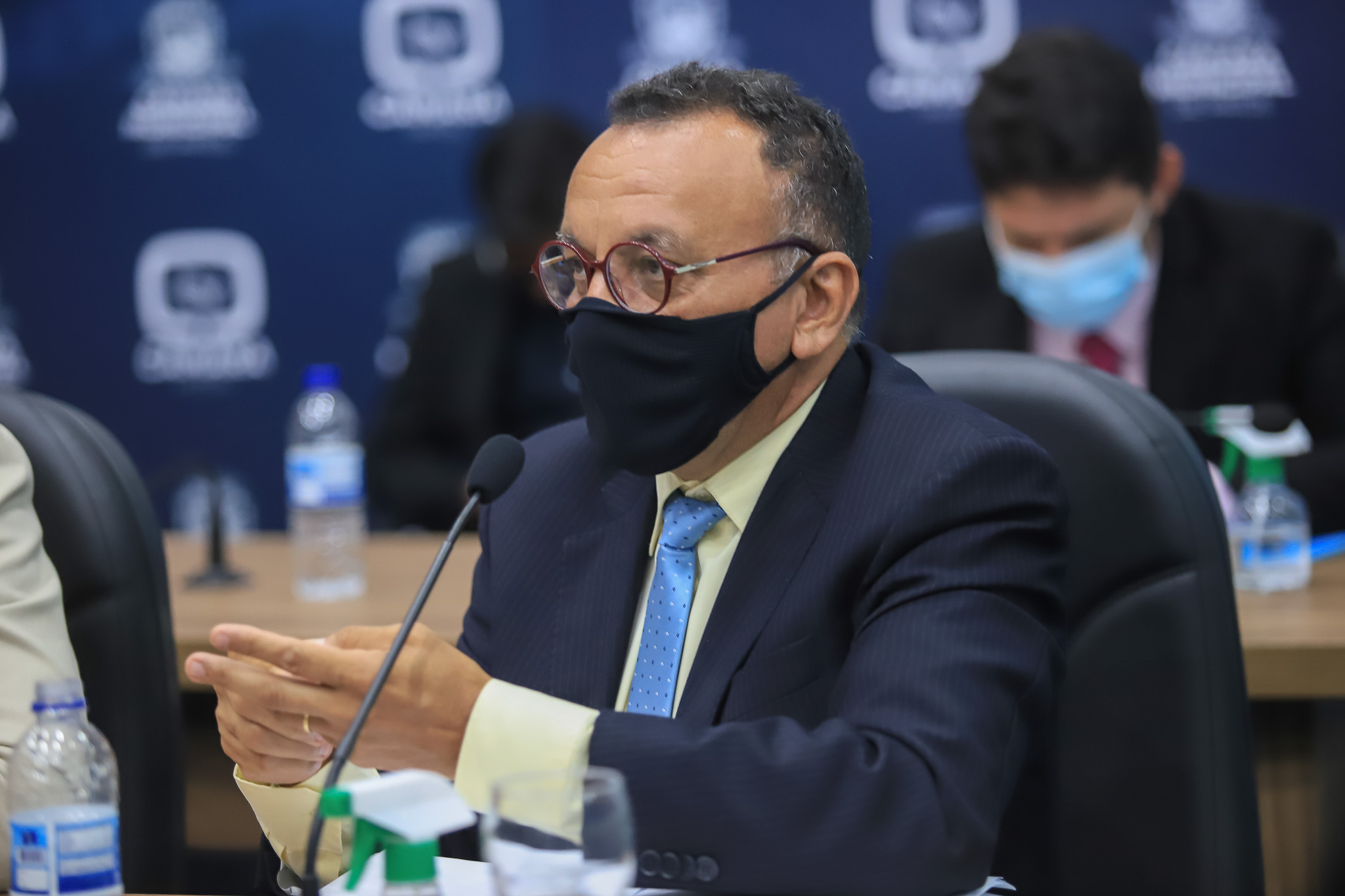 Zé Gonçalves defende auxílio emergencial para professores e convocação dos classificados do concurso e processo seletivo em Patos
