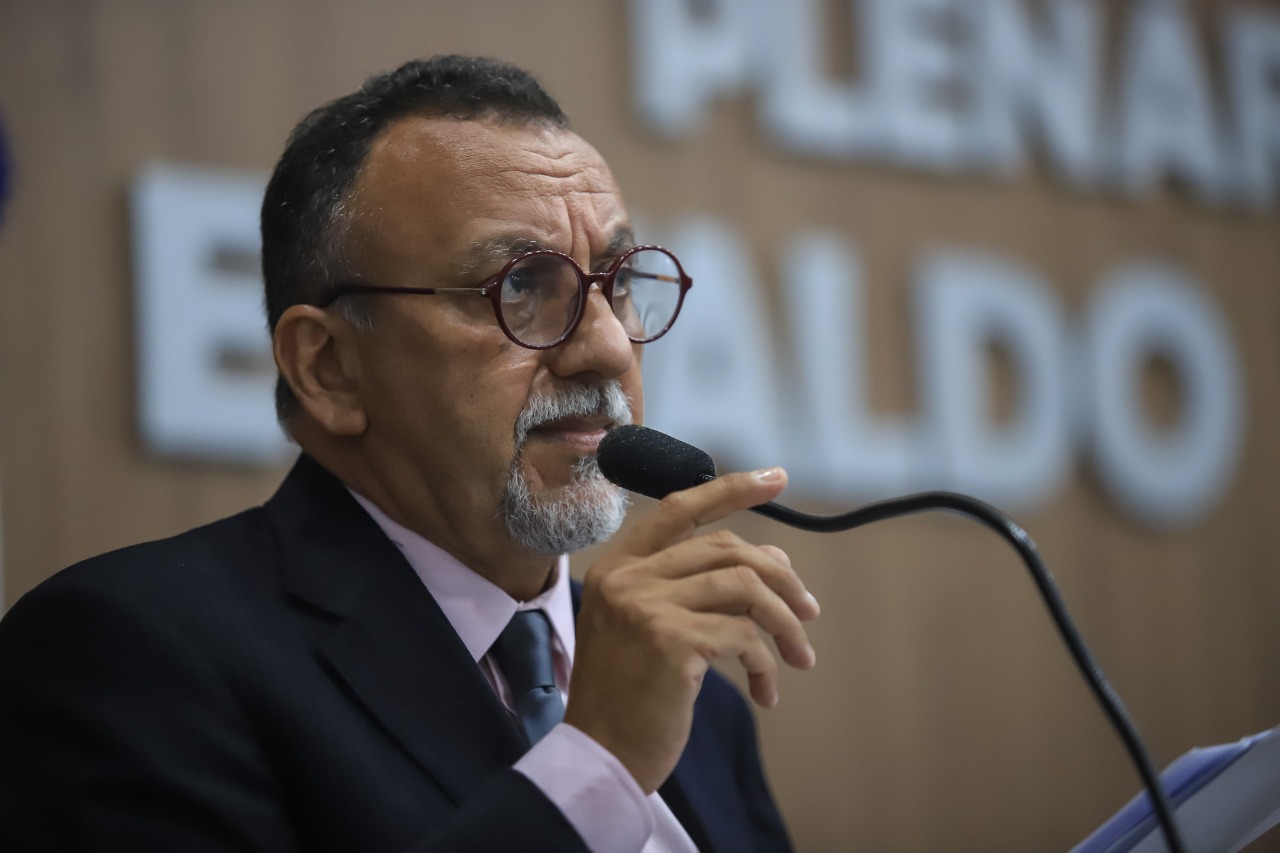 Zé Gonçalves lamenta suspensão de reunião com prefeito e diz que secretários têm que sair dos gabinetes e atender o povo