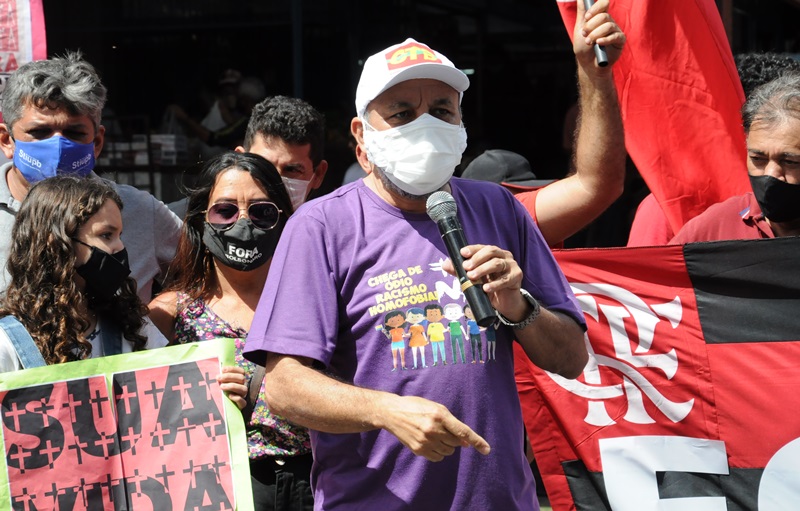 Zé Gonçalves participa de mais um ato pelo Fora Bolsonaro em Patos.