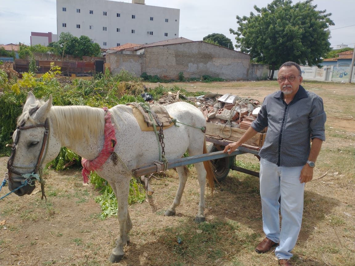 Vereador Zé Gonçalves disse que o povo votou para mudar a situação de sua rua, sua vida e isso não está acontecendo.