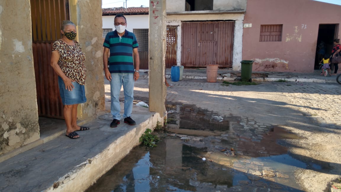 Rua do Meio está abandonada. Denuncia vereador Zé Gonçalves