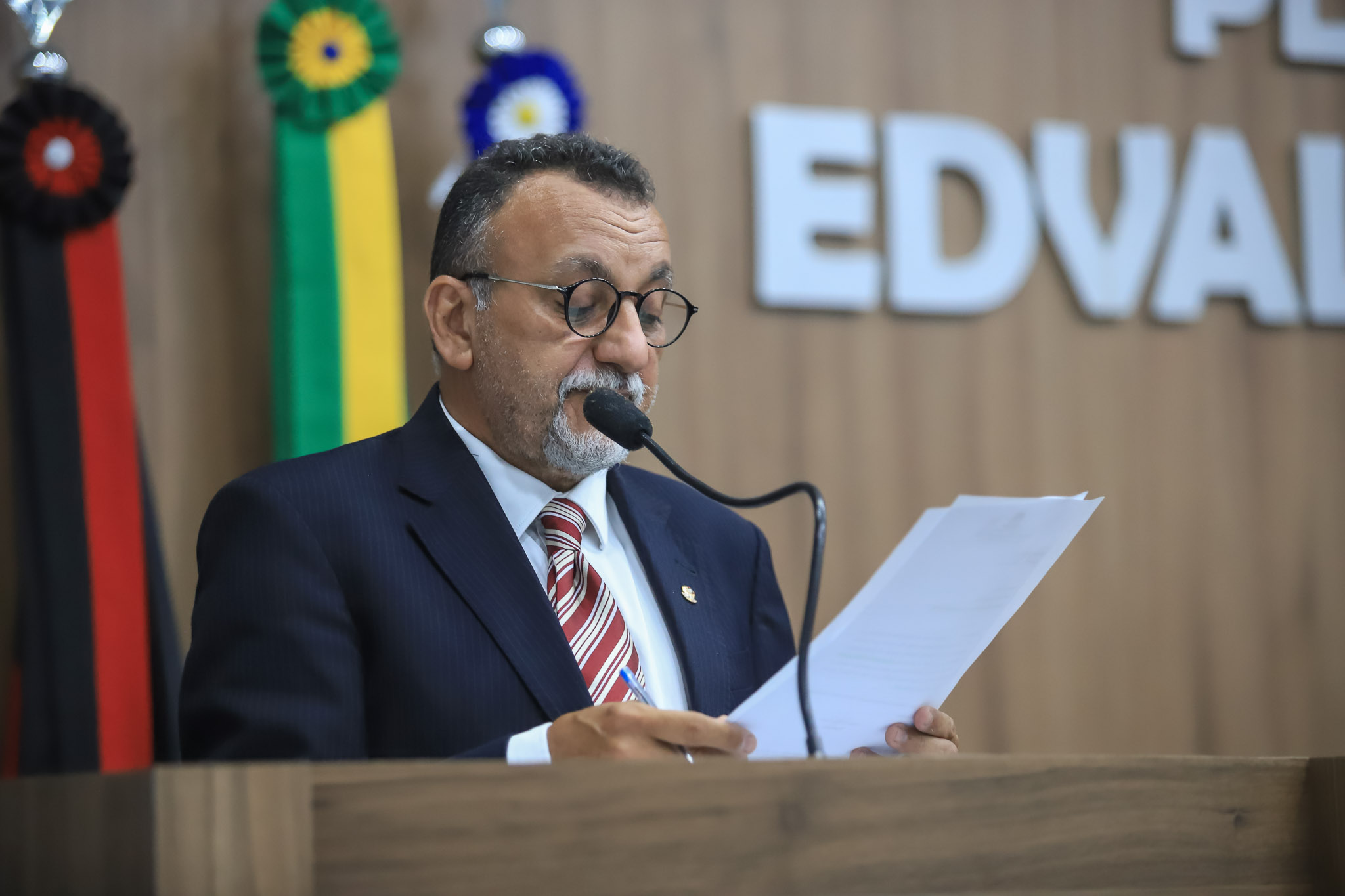 Preocupação com os animais de rua faz com que Zé Gonçalves solicite da Prefeitura informações sobre parceria com a UFCG