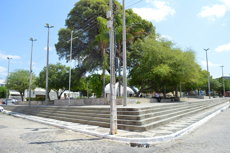 Zé Gonçalves diz que só políticas públicas resolverão problemas nas praças de Patos